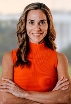 Jaclyn Colbeth headshot